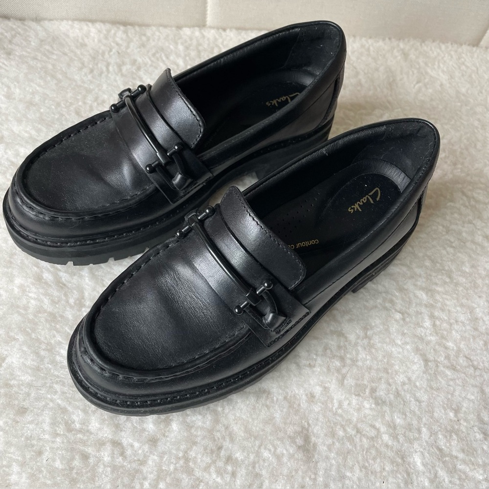 Clarks Lug Sole Black Loafers 6.5